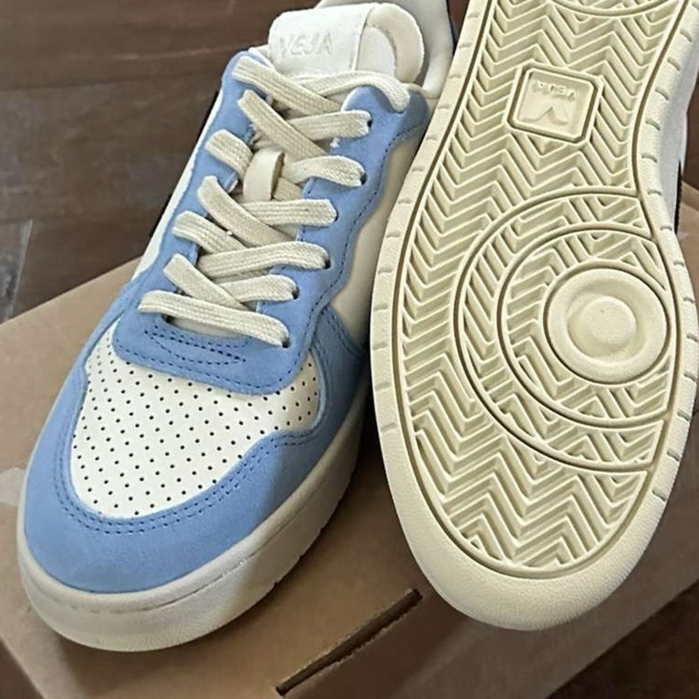 VEJA-V-10 Prime sneakers-size 7.5-blue/white-brand new in box. - Picture 10 of 11